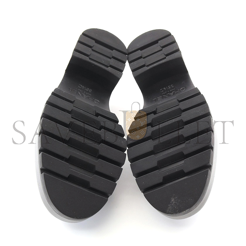 CHANEL CC LEATHER LOAFERS ‎G45156